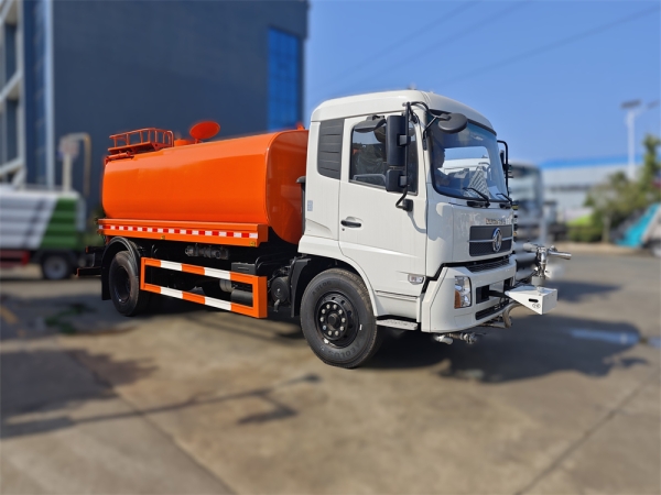 DongFeng KR 4x2 11cbm Water Tank Sprinkler Truck