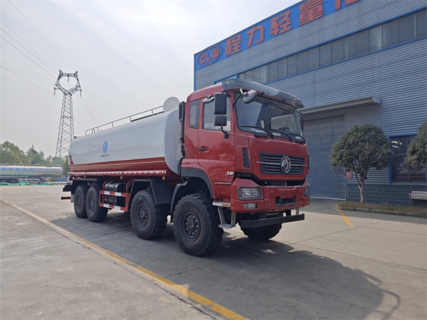 DongFeng 8x4 8+1tires 30cbm Water Sprinkler Truck