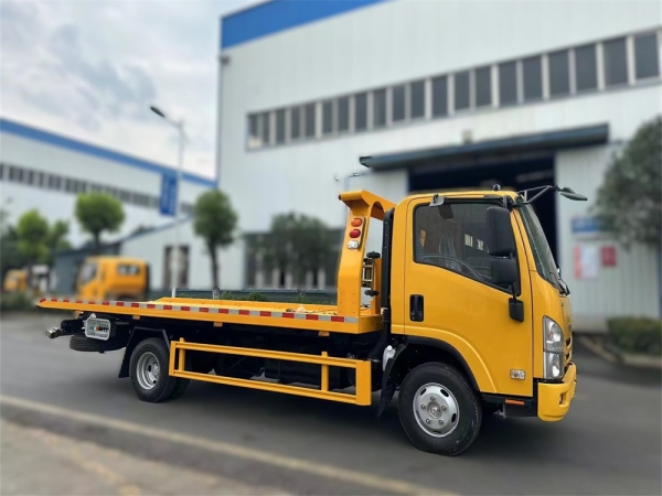 ISUZU KV100 4x2 Road Wrecker Truck