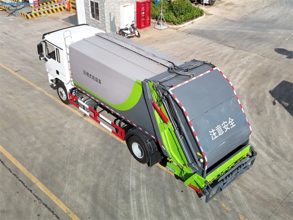 Shacman L3000 garbage compactor truck