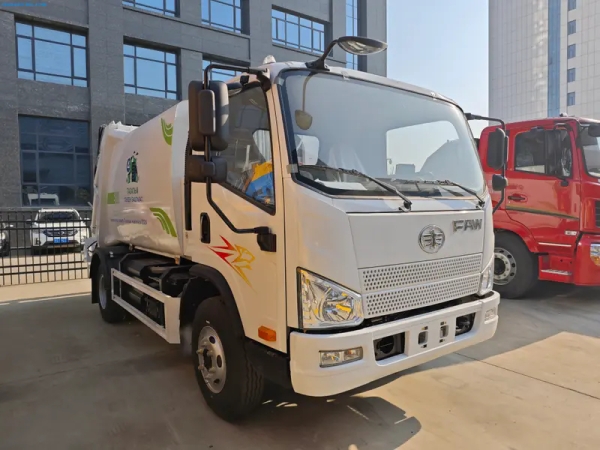 Faw 4x2 6m³ Garbage Compactor Truck