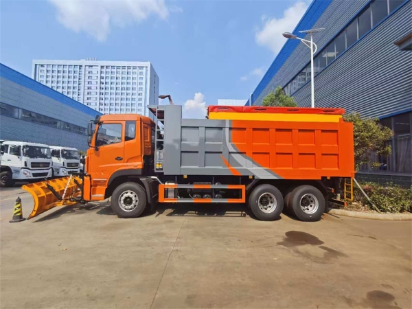 Snow cleaning truck