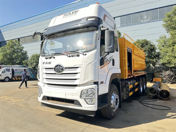 ISUZU GIGA 6x4 9.3cbm Cleaning Sewage Suction Truck