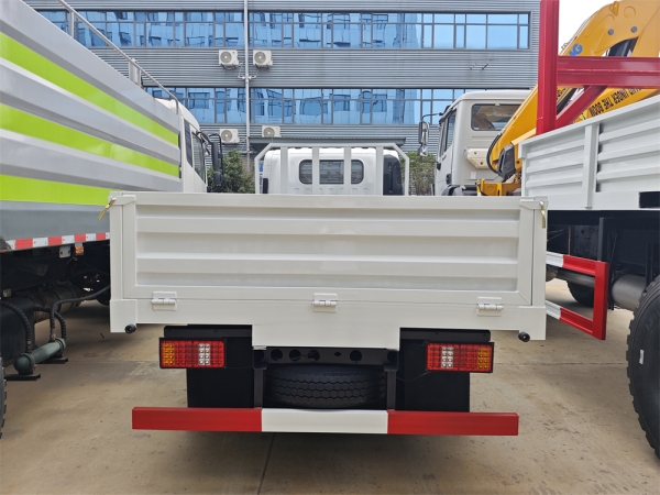 ISUZU KV600 4x2 6 Wheels 5-Tons Dump Truck