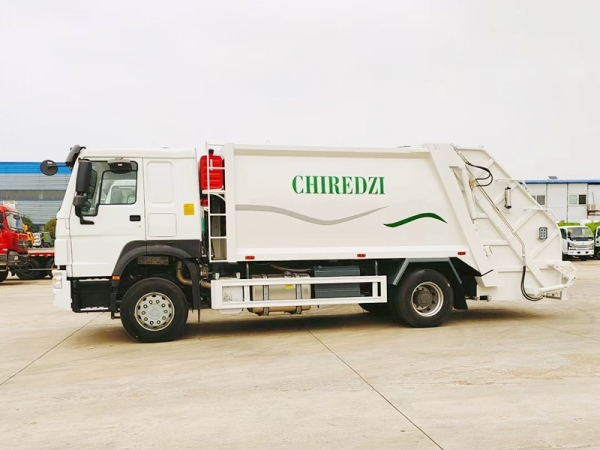 HOWO 210hp 4x2 12cbm Garbage Compactor Truck