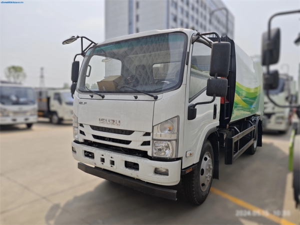 ISuZu 4x2 Chassis 14cbm Garbage Compactor Truck