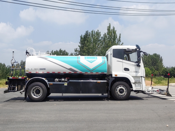 E High-pressure Water Sprinkle truck