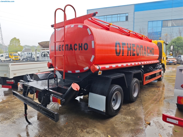 ISUZU ELF 6x4 8m³ Oil Tanker Truck