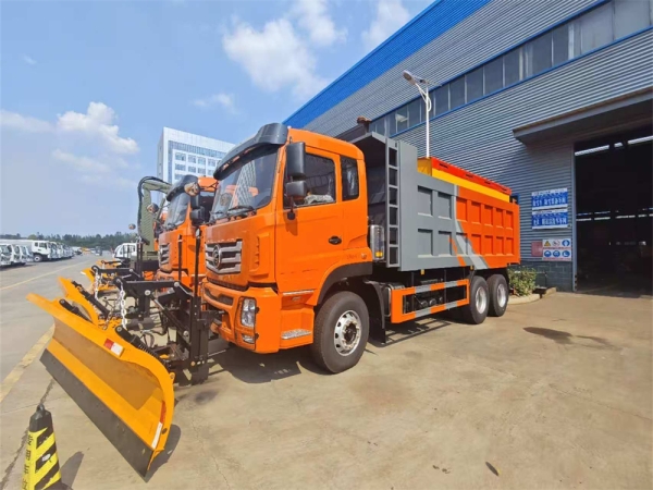 Snow cleaning truck