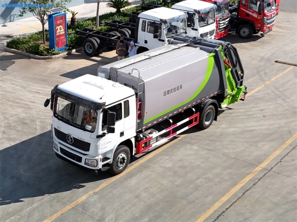 Shacman L3000 garbage compactor truck