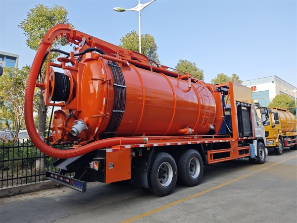 ISUZU 6x4 9.5cbm Cleaning Sewage Suction Truck