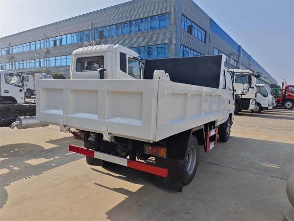 ISUZU 4x2 Half-crew Cab Dump Truck