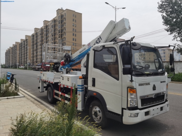 HOWO SINOTRUCK 4x2 12m Aerial Work Platform Truck