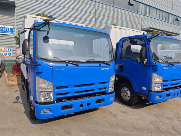 ISUZU KV100 4x2 Cargo Box Truck