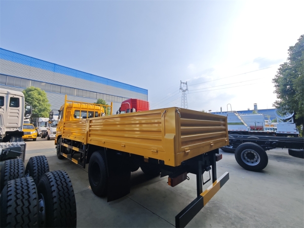 DongFeng KR 4x2 6 Wheels 10 Tons Dump Truck