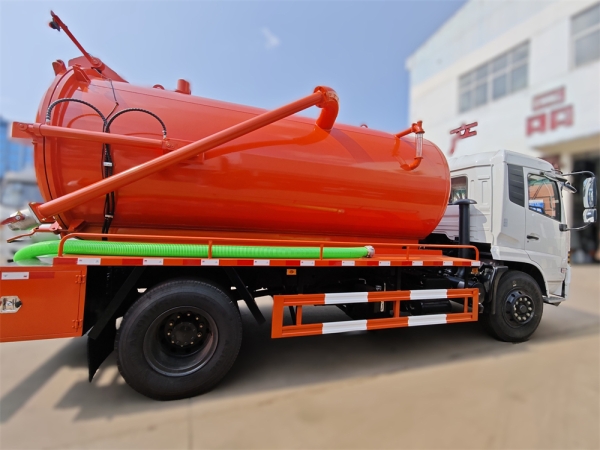 DongFeng KR 4x2 10cbm Sewage Suction Truck