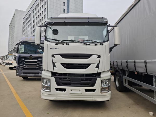 ISUZU Giga 6x4 Carrier Refrigerated Truck