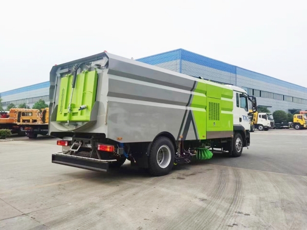 HOWO TX7 4x2 High Pressure Road Cleaning Truck