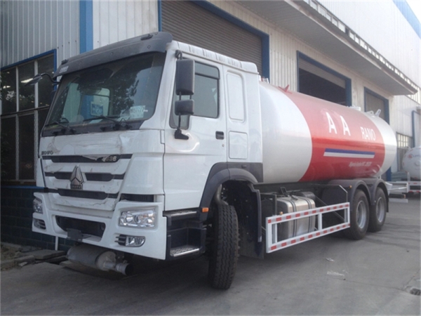 25cbm Lpg Tansportation on HOWO Truck