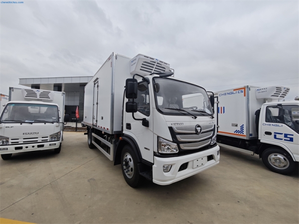 FOTON refrigerator truck