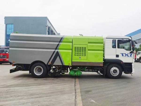 HOWO TX7 4x2 High Pressure Road Cleaning Truck