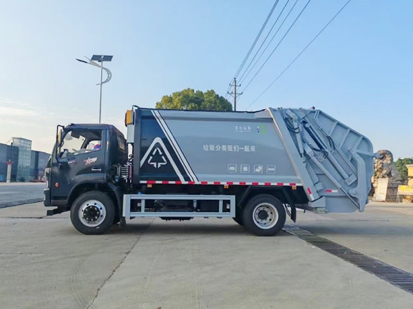 DongFeng D7 4x2 12cbm Garbage Compactor Truck