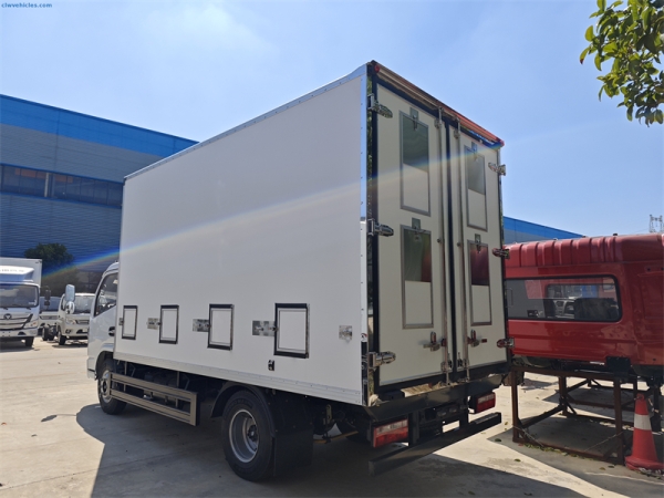 DongFeng Captain 4x2 Cooling Reefer Truck