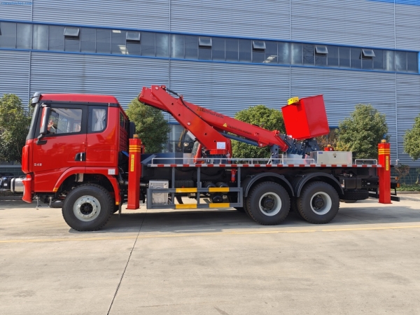 Shacman X3000 24m Aerial Work Platform Truck