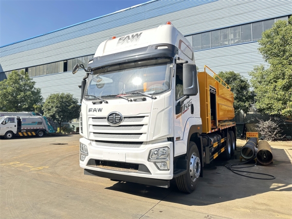 ISUZU GIGA 6x4 9.3cbm Cleaning Sewage Suction Truck