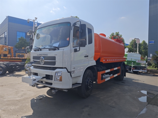 DongFeng KR 4x2 11cbm Water Tank Sprinkler Truck