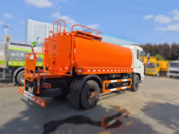 DongFeng KR 4x2 11cbm Water Tank Sprinkler Truck