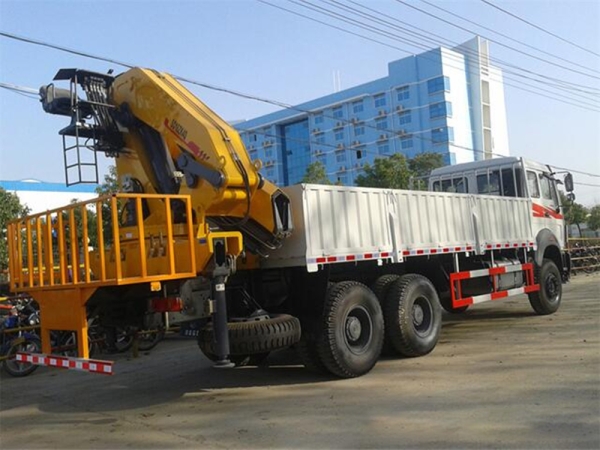 XCMG Sq16zk4q 16 Ton Knuckle Boom crane mounted on beiben cargo truck