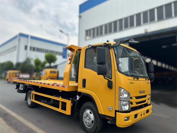 ISUZU KV100 4x2 Road Wrecker Truck