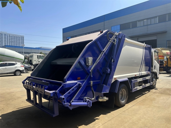 ISUZU KV100 6cbm Garbage Compactor Truck