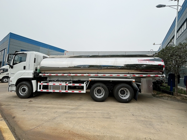 ISUZU GIGA 6x4 20000L Water Tanker Transport Truck