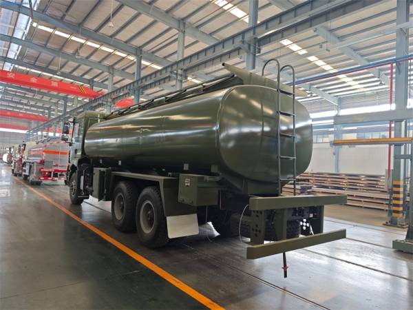 Shacman H3000 6x4 20m³ Oil Tanker Truck