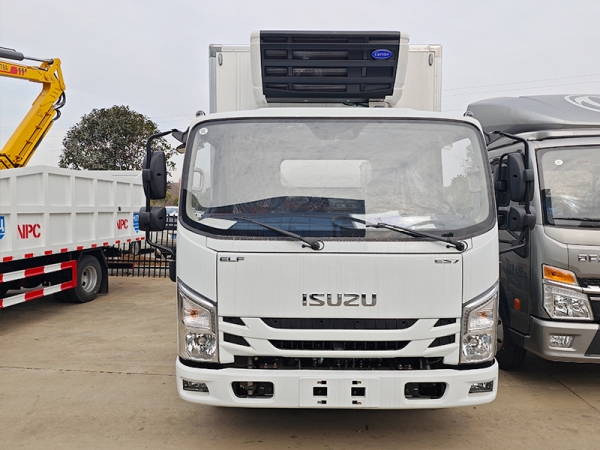 ISUZU 4x2 Carrier Refrigerator Truck