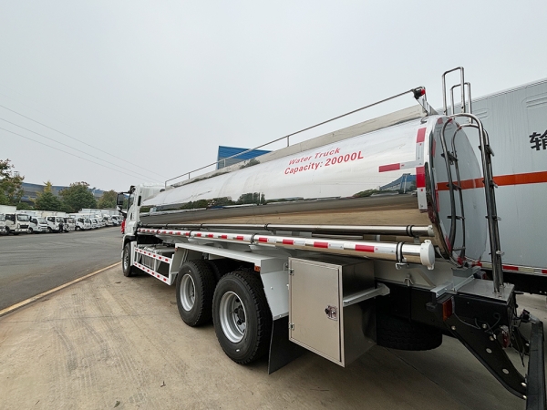 ISUZU GIGA 6x4 20000L Water Tanker Transport Truck